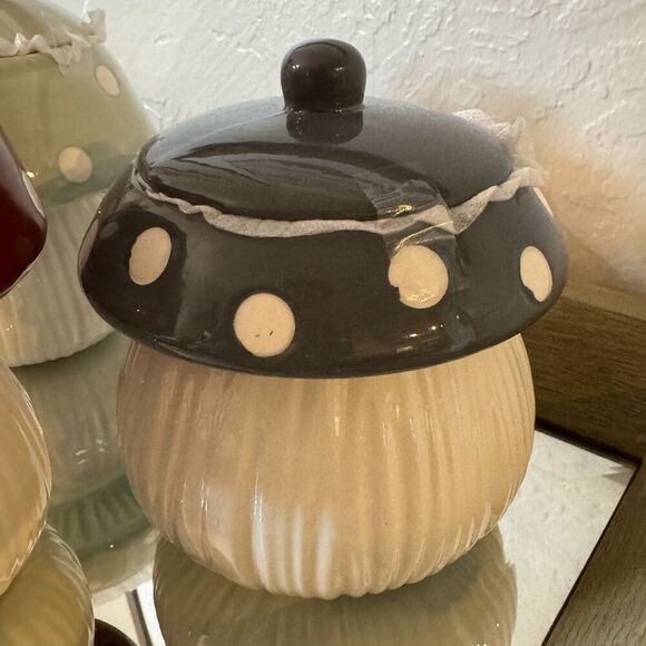 Target bullseye mushroom polka dot Modern Ceramic Canisters & Jars set of 3 - Picture 4 of 4